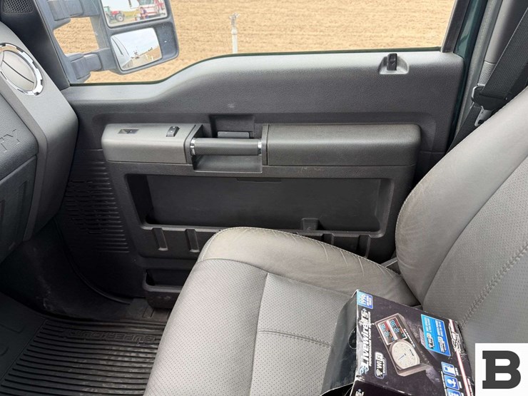 2011-ford-f350-image-43
