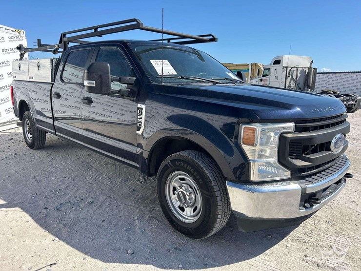 2022-ford-f250-image-2