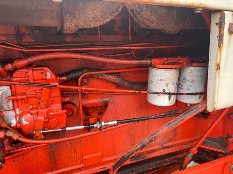 #4064-•-case-1370-tractor-image-52