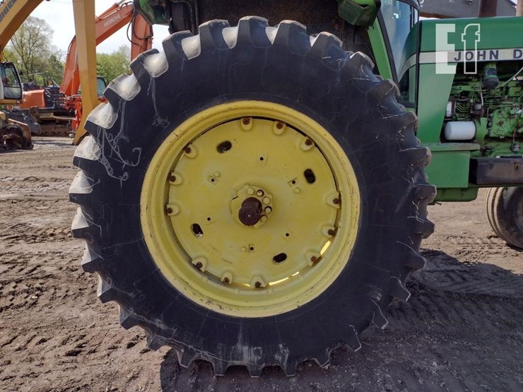 1980-john-deere-4440h-image-26