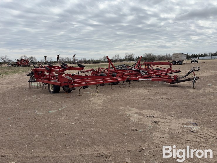 case-ih-4300-image-3