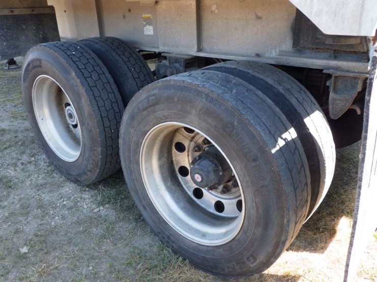 2007-axle-end-dump-image-10
