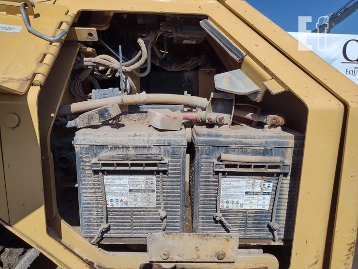 2017-caterpillar-d6n-xl-image-44