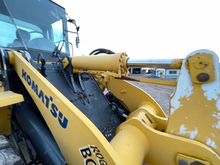 2007-komatsu-wa250-5-image-16