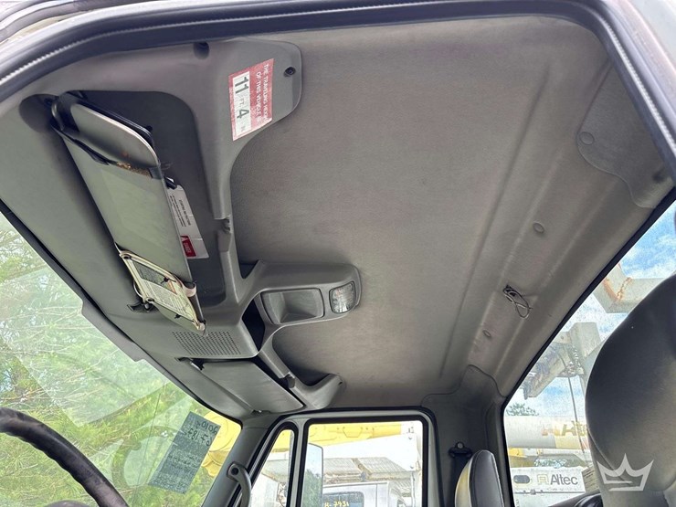 2010-international-durastar-4300-image-50