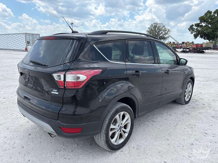 2017-ford-escape-image-3