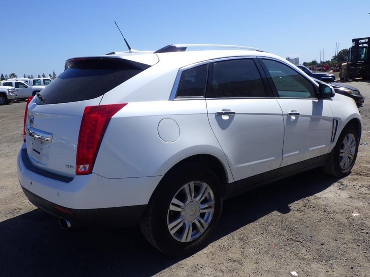 2014-cadillac-srx-image-3