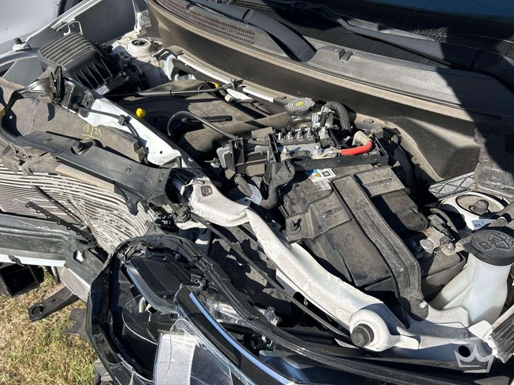 2021-chevrolet-equinox-image-9