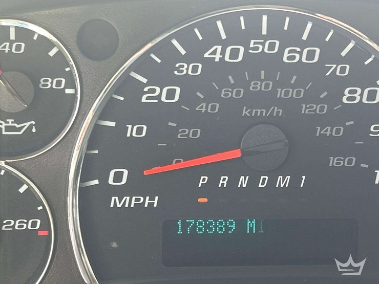 2019-chevrolet-express-2500-image-6