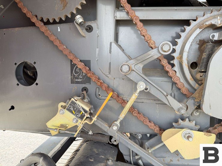 2022-massey-ferguson-2270-image-28