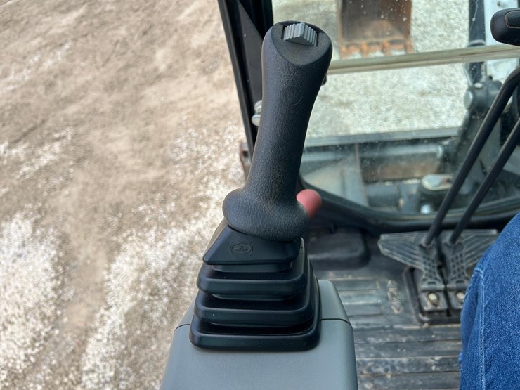 2021-bobcat-e42-image-26