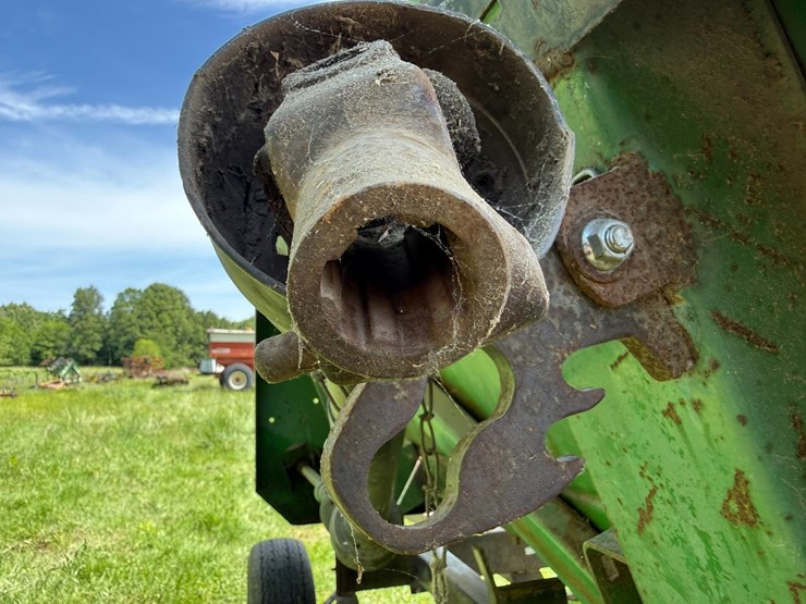 john-deere-8-image-30