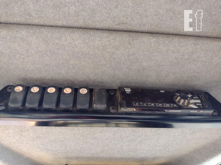 2017-caterpillar-d6n-xl-image-9