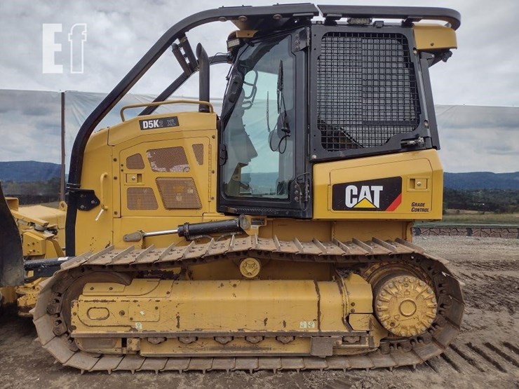 2017-caterpillar-d5k2-xl-image-15