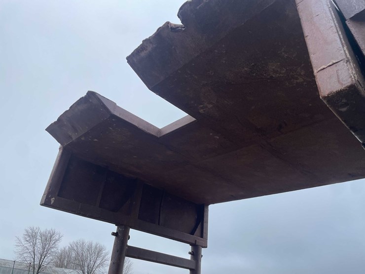 #4068-•-man-hole-trench-box-image-6