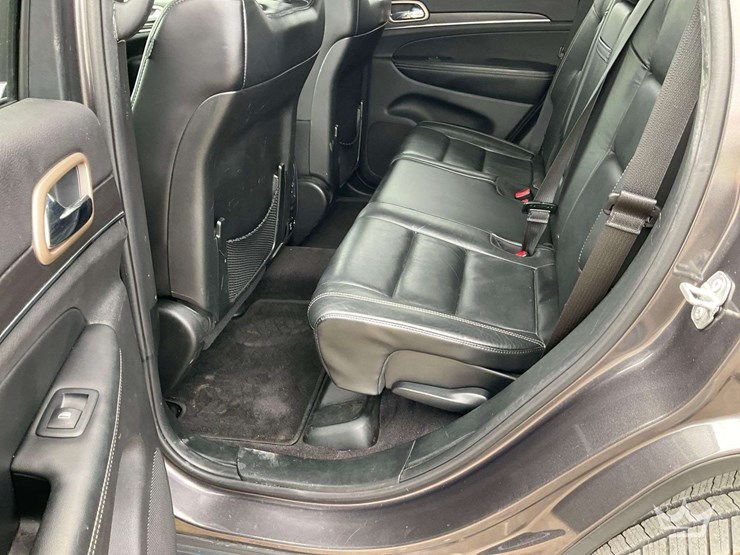 2017-jeep-grand-cherokee-image-19