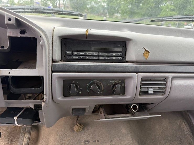 1997-ford-f350-image-33