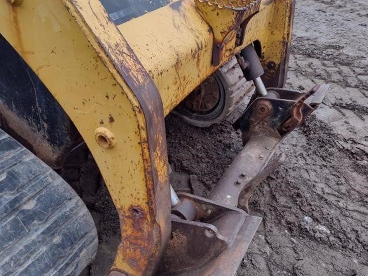 2005-caterpillar-277b-image-20