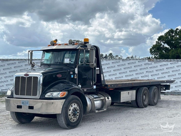 2016-peterbilt-348-image-1