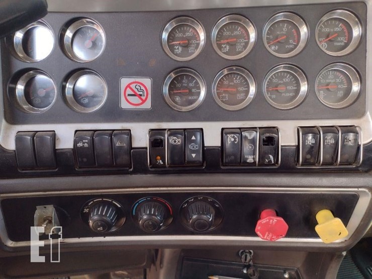 2007-kenworth-w900-image-9