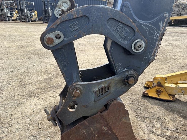 2019-deere-310l-ep-image-19