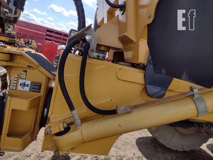 deere-300d-image-18