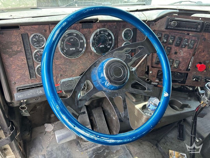 2001-international-9200i-image-20
