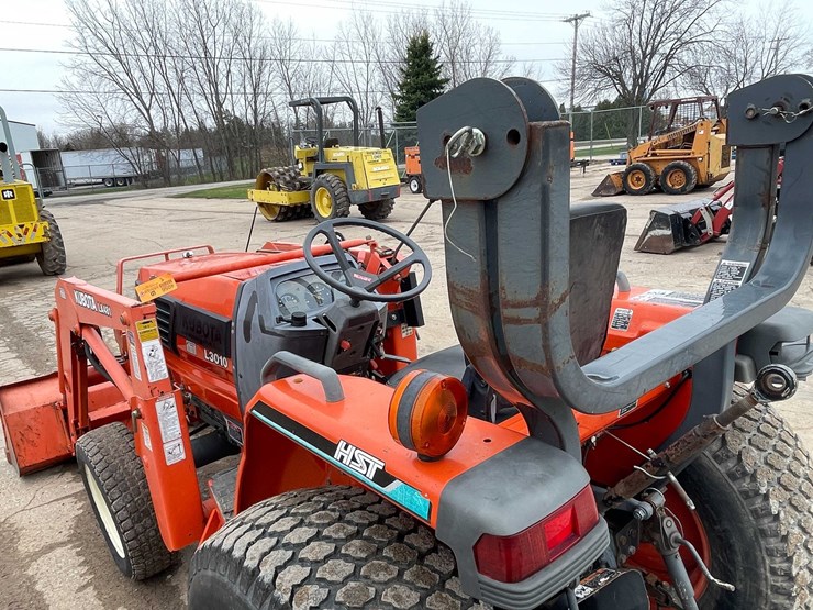 #4056-•-kubota-tractor-image-24
