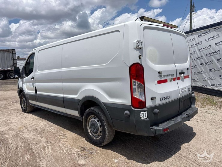 2015-ford-transit-image-22
