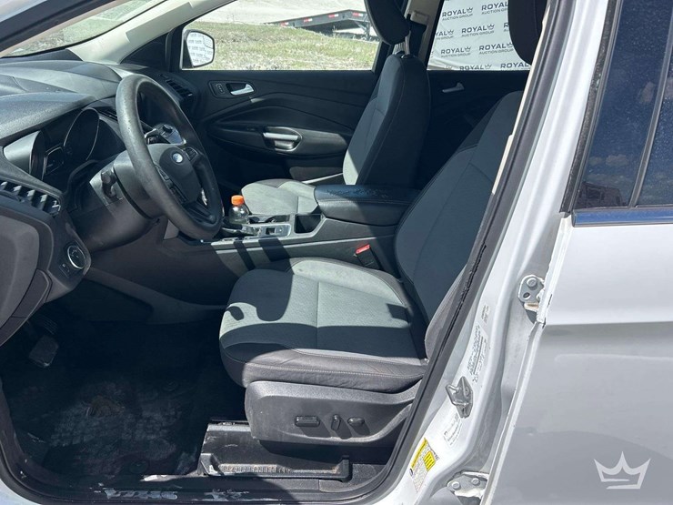2019-ford-escape-image-13