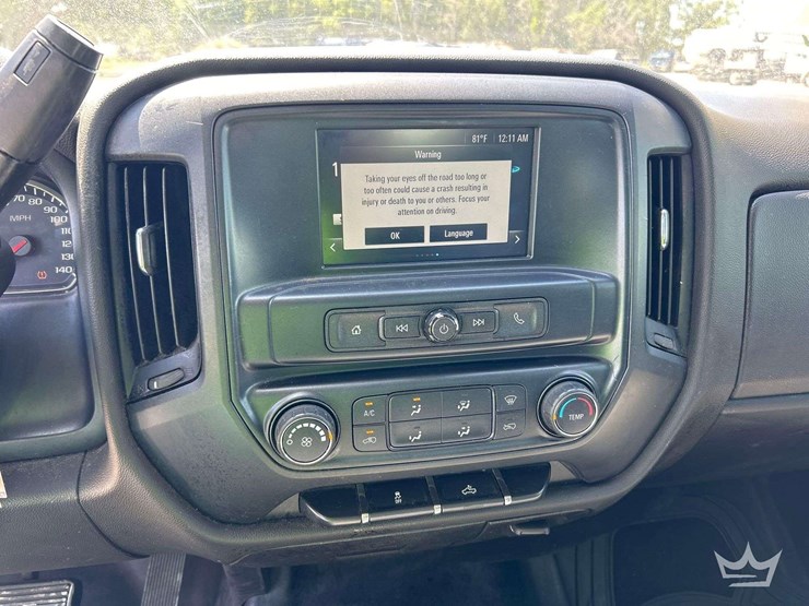 2018-chevrolet-silverado-2500-image-17
