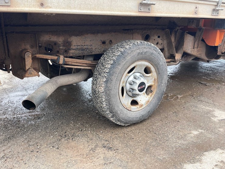 #4043-•-2002-gmc-250-(has-wi-title)-image-18