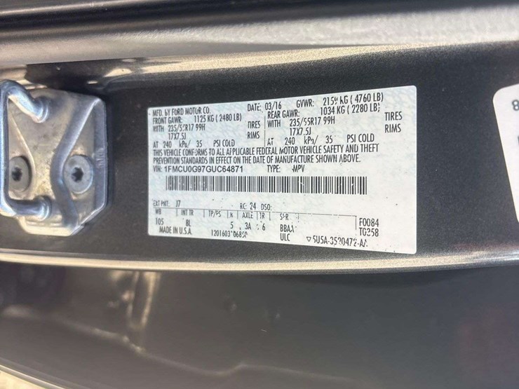 2016-ford-escape-se-image-5