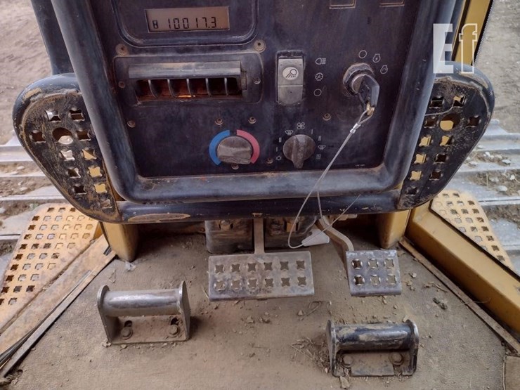 2006-caterpillar-d6n-xl-image-9