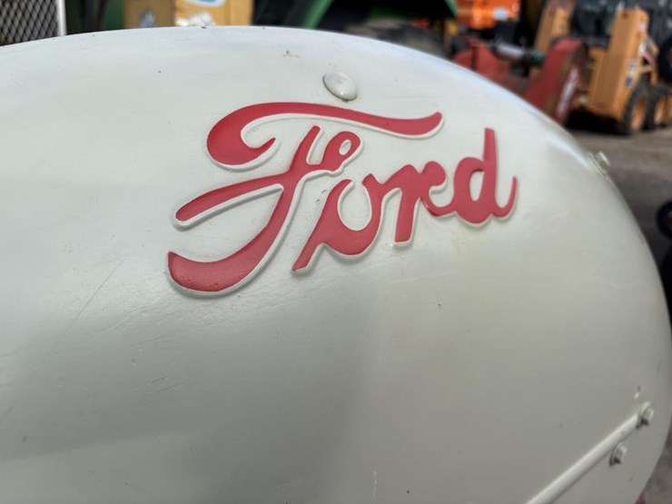 ford-8n-image-36