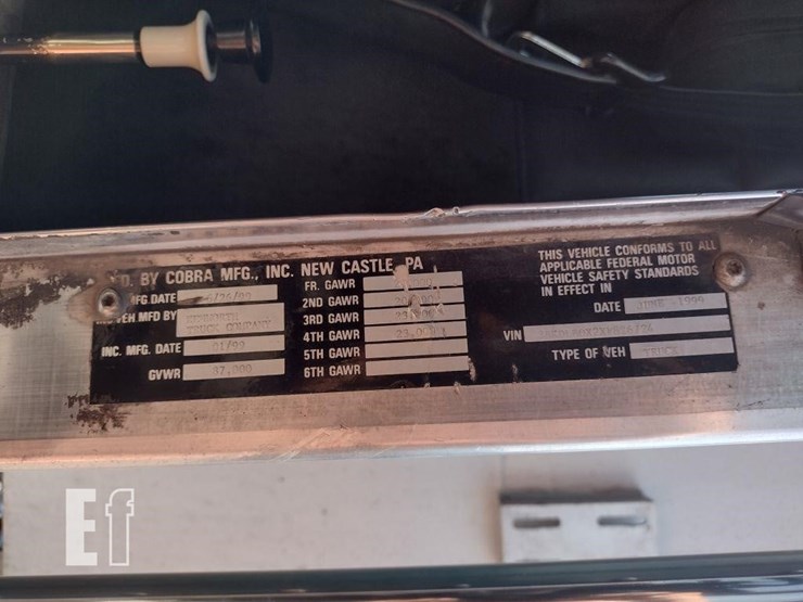 1999-kenworth-t800-image-5