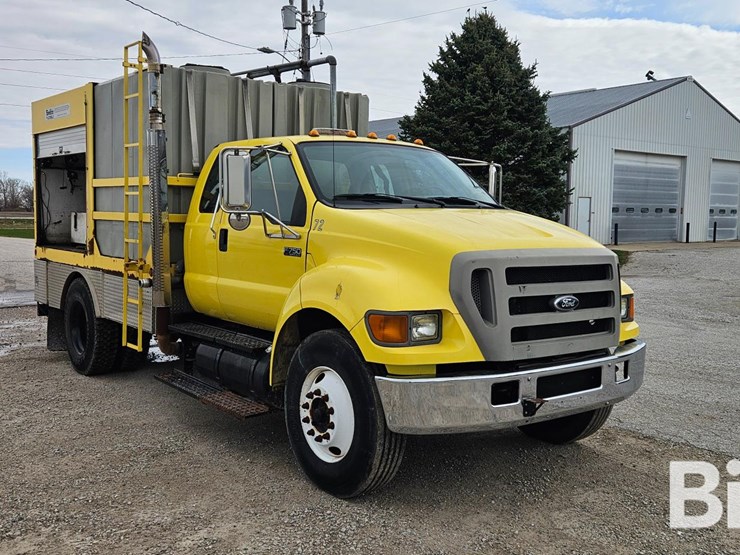 2007-ford-f750-image-3