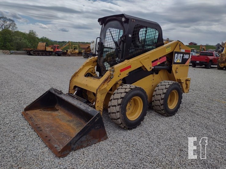 2016-caterpillar-246d-image-33