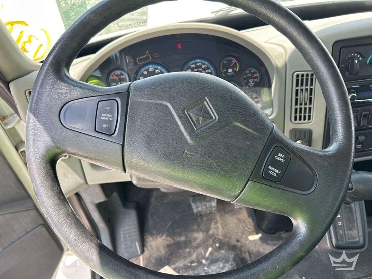 2014-international-durastar-4300-image-12