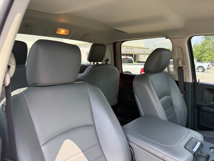 2018-dodge-1500-image-31