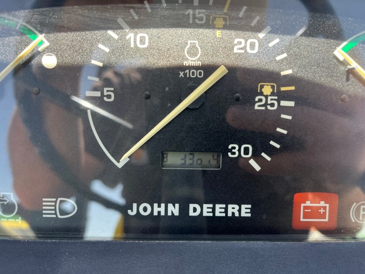 2000-john-deere-5410-image-19