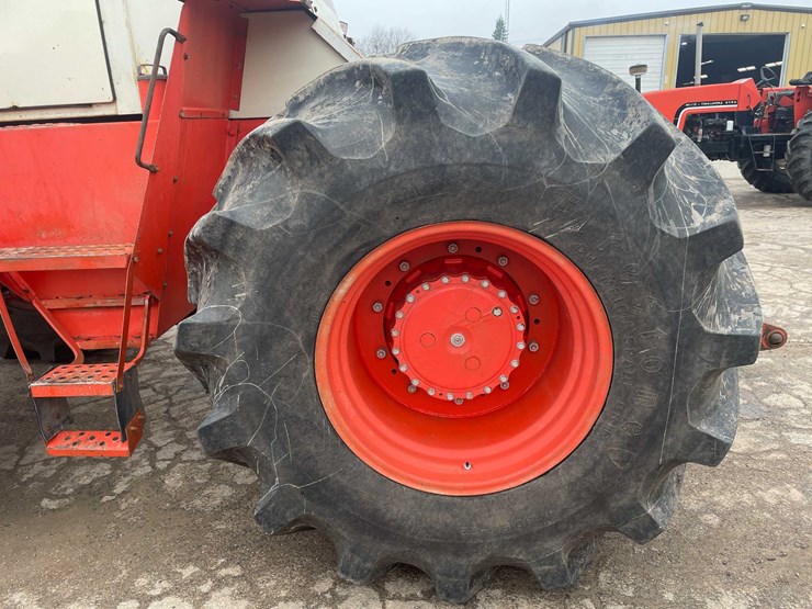 #4063-•-case-tractor-image-9