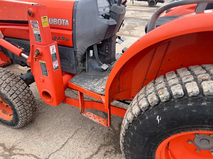 #4054-•-kubota-tractor-image-27