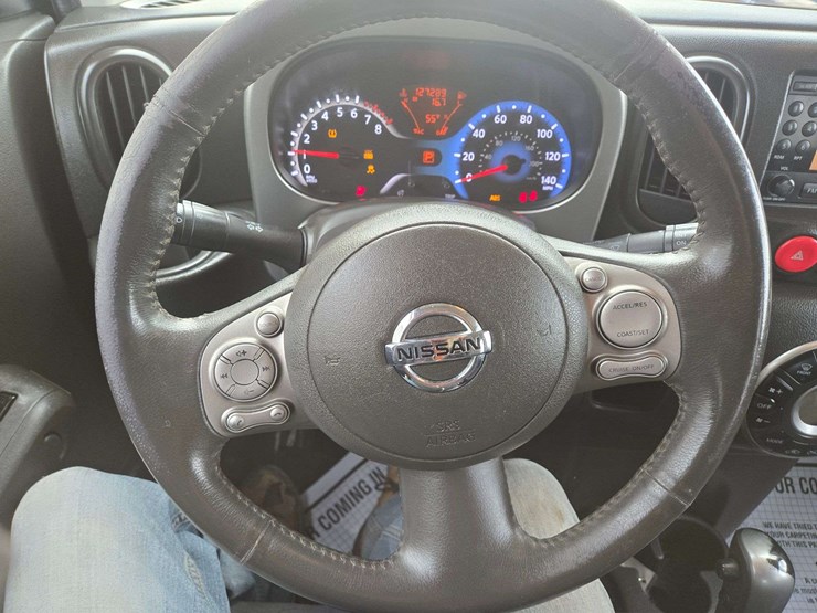 2010-nissan-cube-image-16