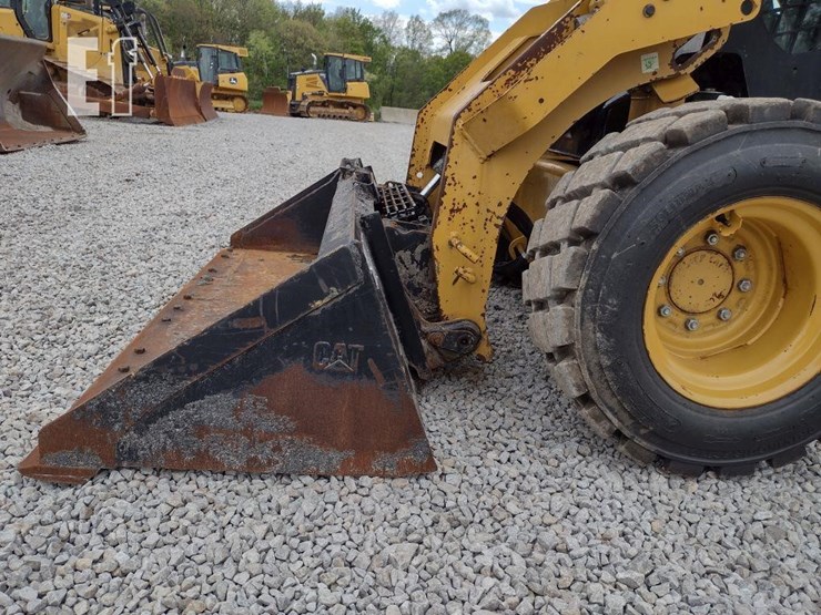 2016-caterpillar-246d-image-29