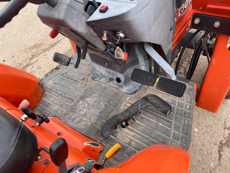 #4056-•-kubota-tractor-image-51