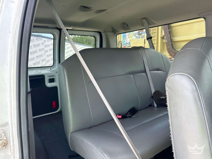 2011-ford-e250-image-20
