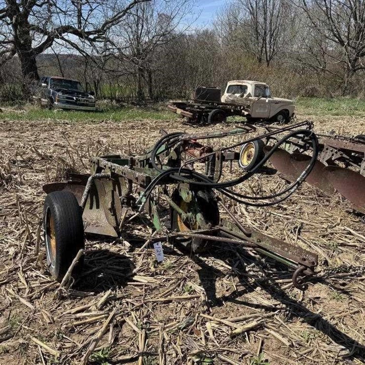 JOHN DEERE 2