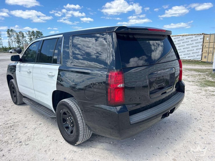 2019-chevrolet-tahoe-image-4