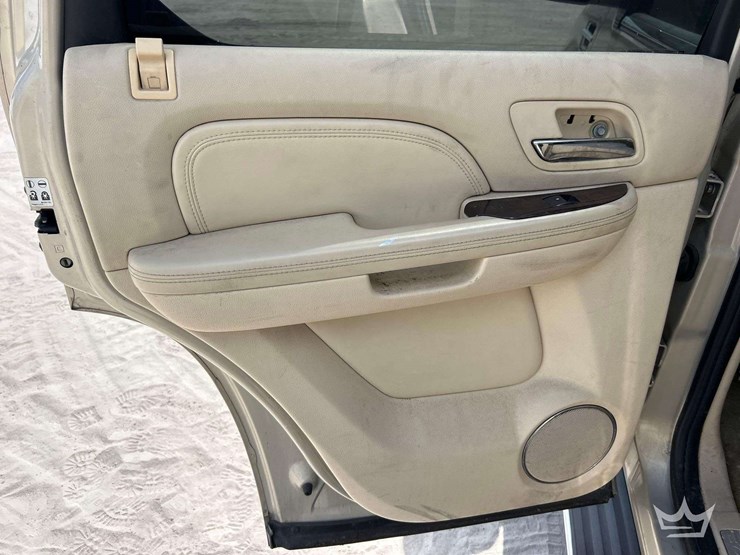 2007-cadillac-escalade-image-19